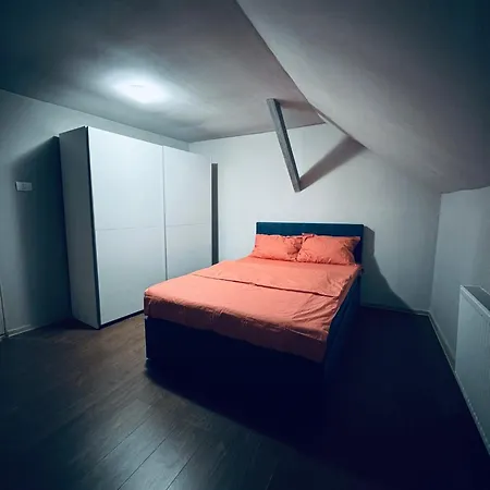 Bed & Breakfast Serbian House 3*