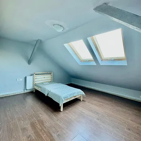 לינה וארוחת בוקר Serbian House 3*